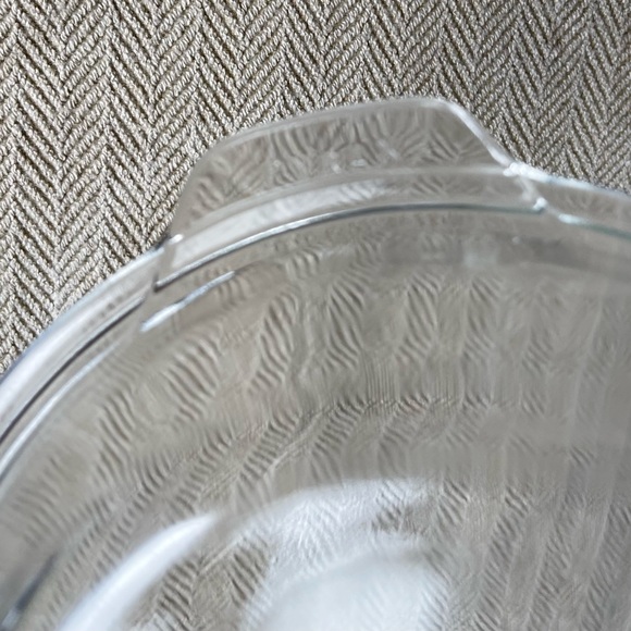 Vintage Pyrex Raised Handled Lid 682-C - Picture 4 of 5